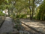 Boules Court Boules Court